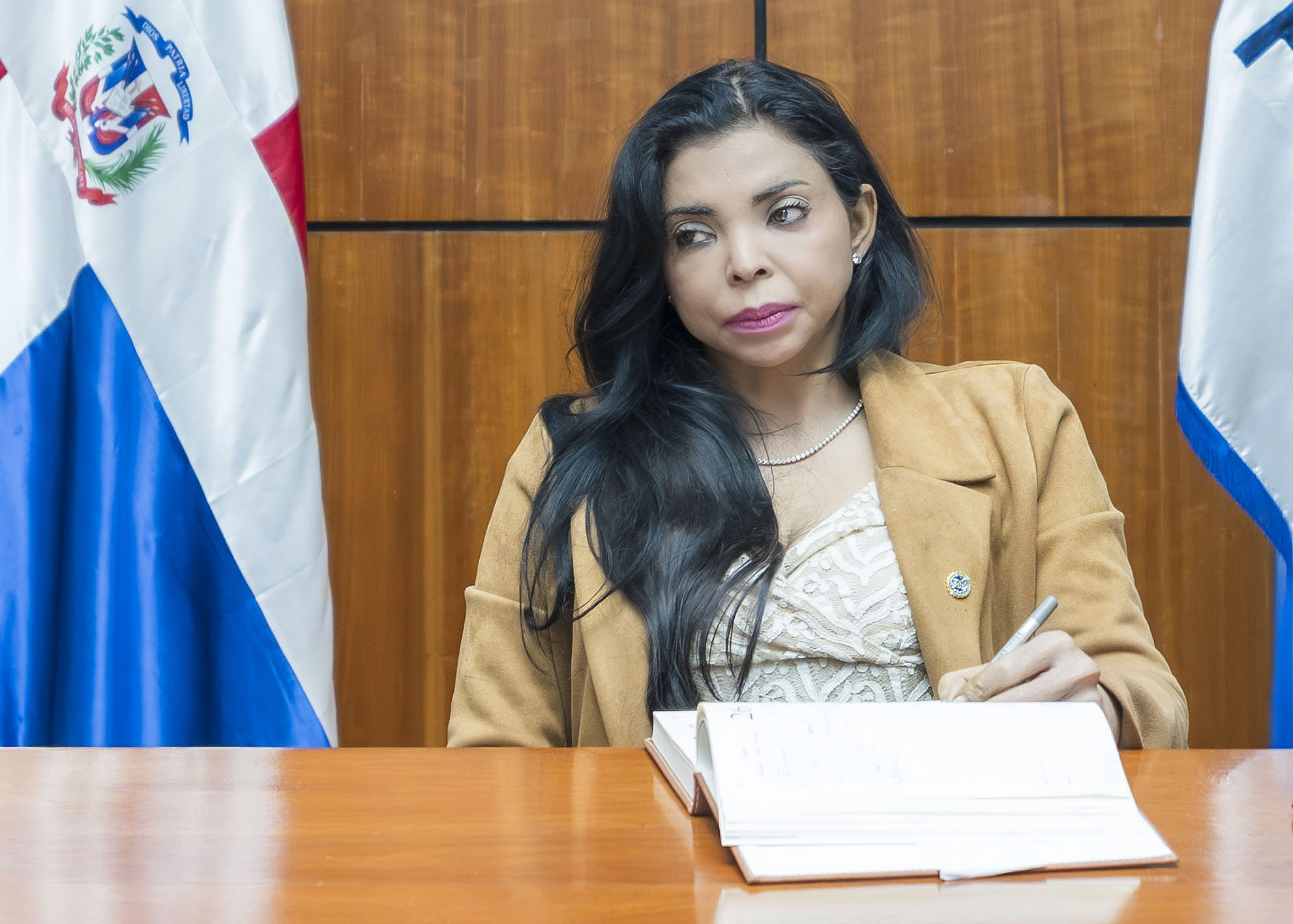 Procuradora Yeni Berenice Reynoso 1