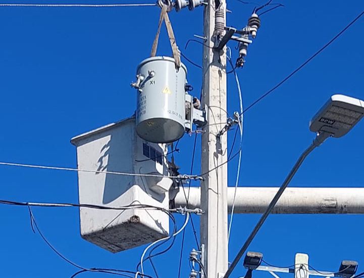Edesur Instala Dos Nuevos Transformadores En Palo Alto Barahona 1