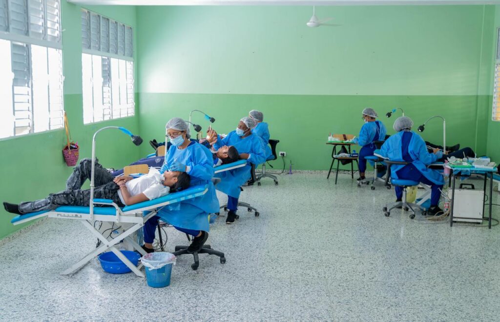 Mas De 650 Estudiantes De La Vega Recibieron Atenciones De Salud