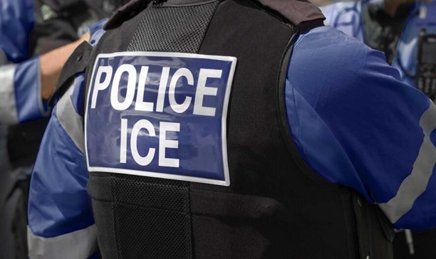 Agentes ICE Inundaran NY Tras Gobernadora Aprobar Medidas Protegen A Inmigrantes