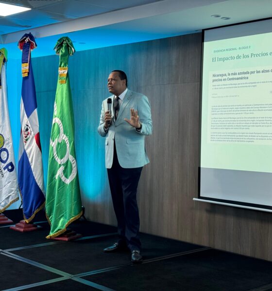 Foto El Director Ejecutivo De Pro Consumidor Eddy Alcantara Habla En La Charla Que Dicto Este Jueves A Directivos Y Miembros De La Asociacion De Cooperativas Del Gran Santo Domingo