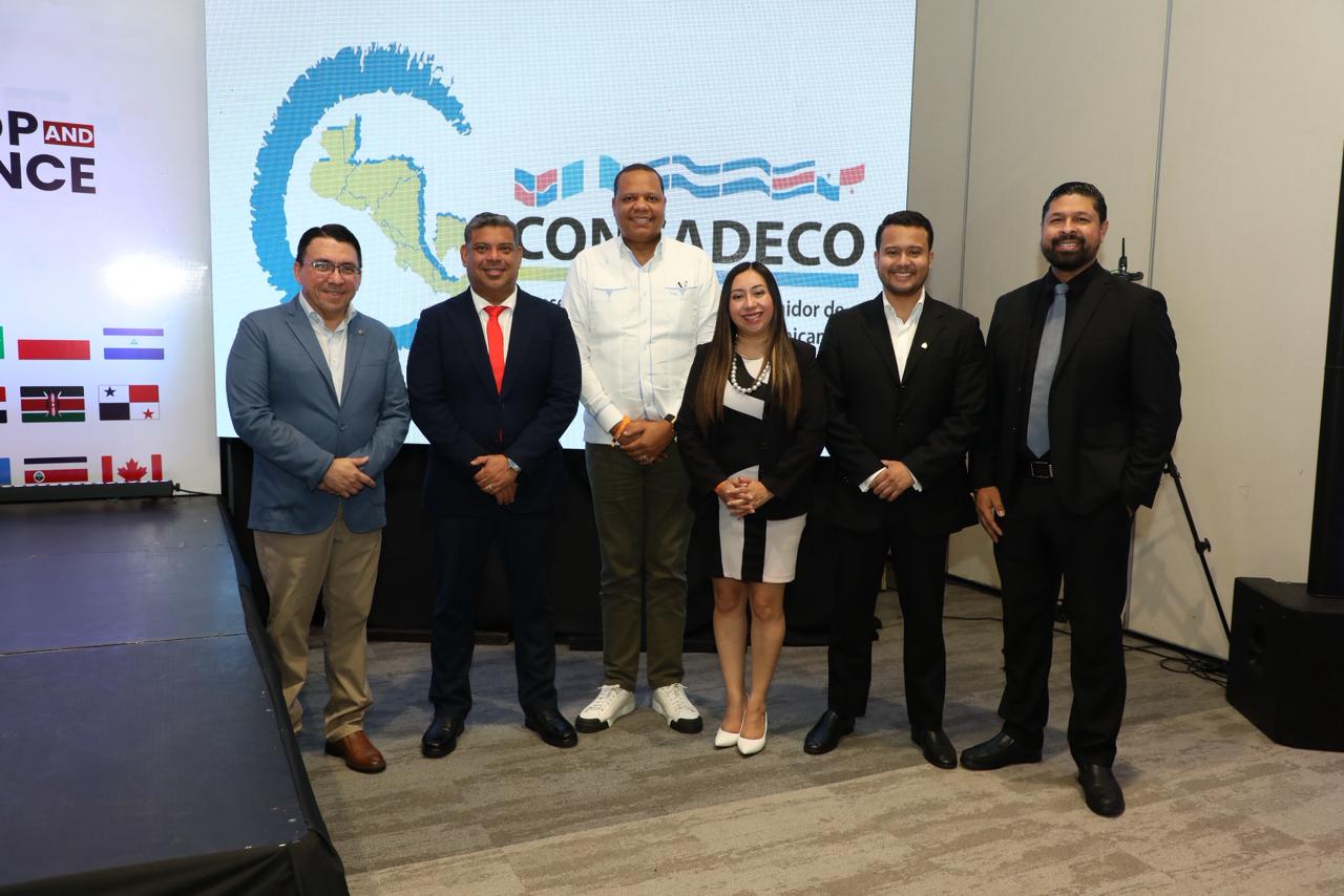 Foto Titulares De Agencias Gubernamentales De Proteccion Al Consumidor De Diferentes Paises De Centroamerica Y Republica Dominicana Que Integran El CONCADECO