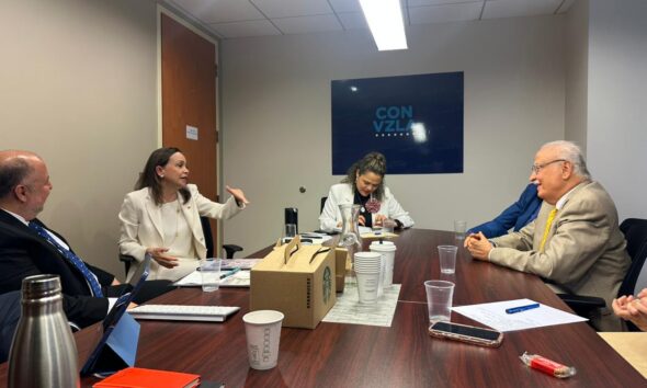 Foto 1 Maria Corina Machado En La Reunion Con Los Lideres De La ODCA En Washington Estados Unidos