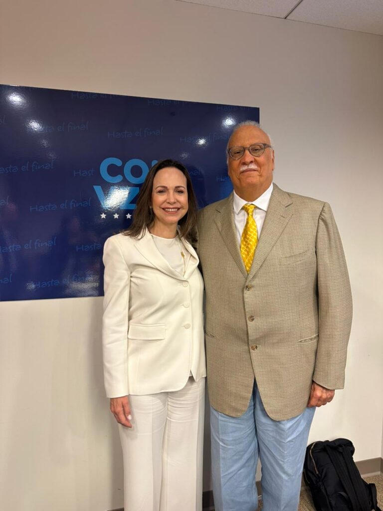 Foto 2 Juan Luis Seliman Vicepresidente Continental De La ODCA Junto A La Lider Opositora Venezolanda Maria Corina Machado