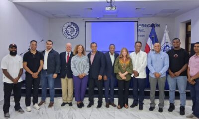Foto Parte Del Comite Organizador De La Celebracion Del Primer Centenario De Los Cacaos