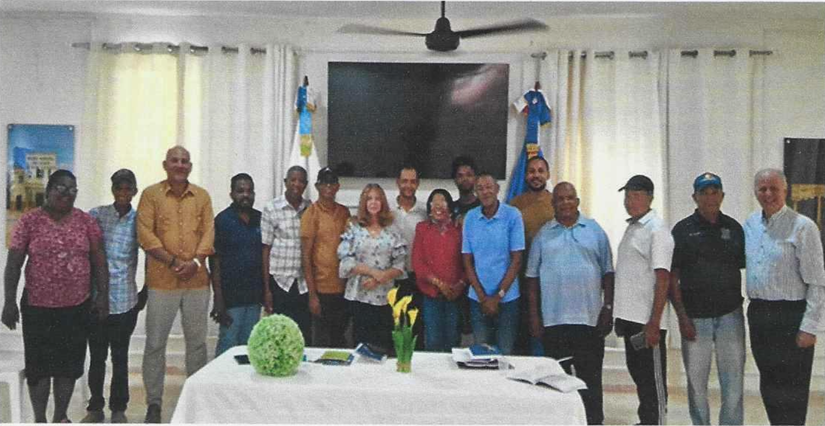 Foto Participantes En La Asamblea Para Coordinar Todo Lo Relativo Al Montaje Del Primer Centenario De Los Cacaos En San Cristobal