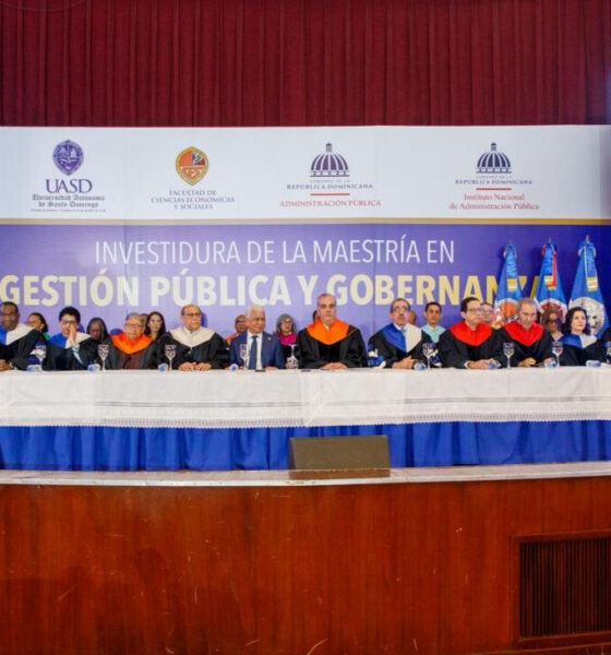 Presidente En Acto De Graduacion