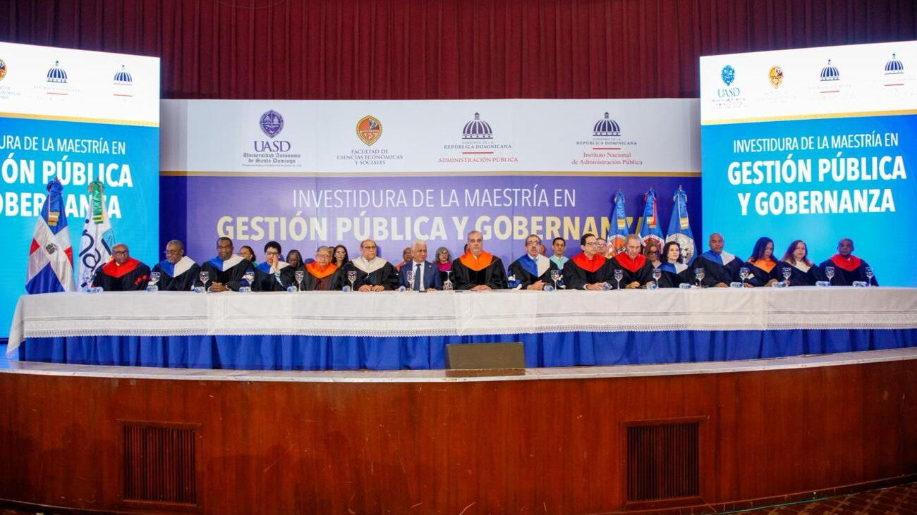 Presidente En Acto De Graduacion